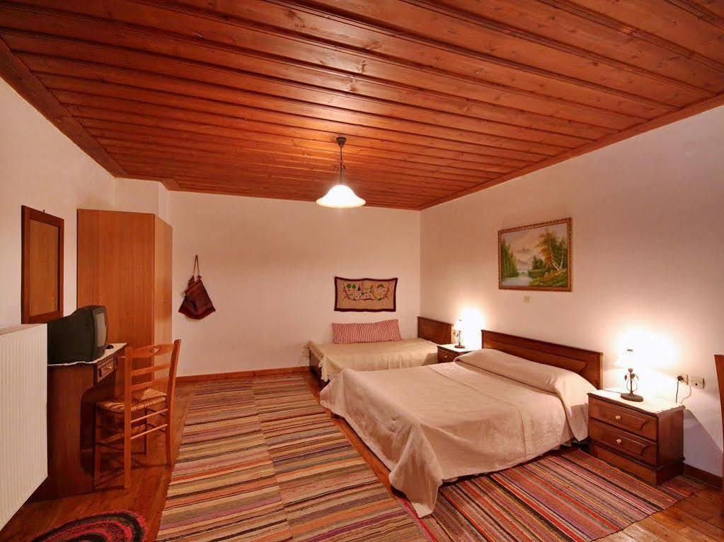 Andrea Sofi Guesthouse Діміцана Екстер'єр фото